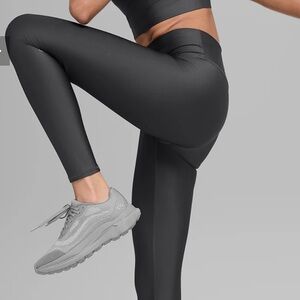 ALO Dark Grey Leggings, Sz Large EUC